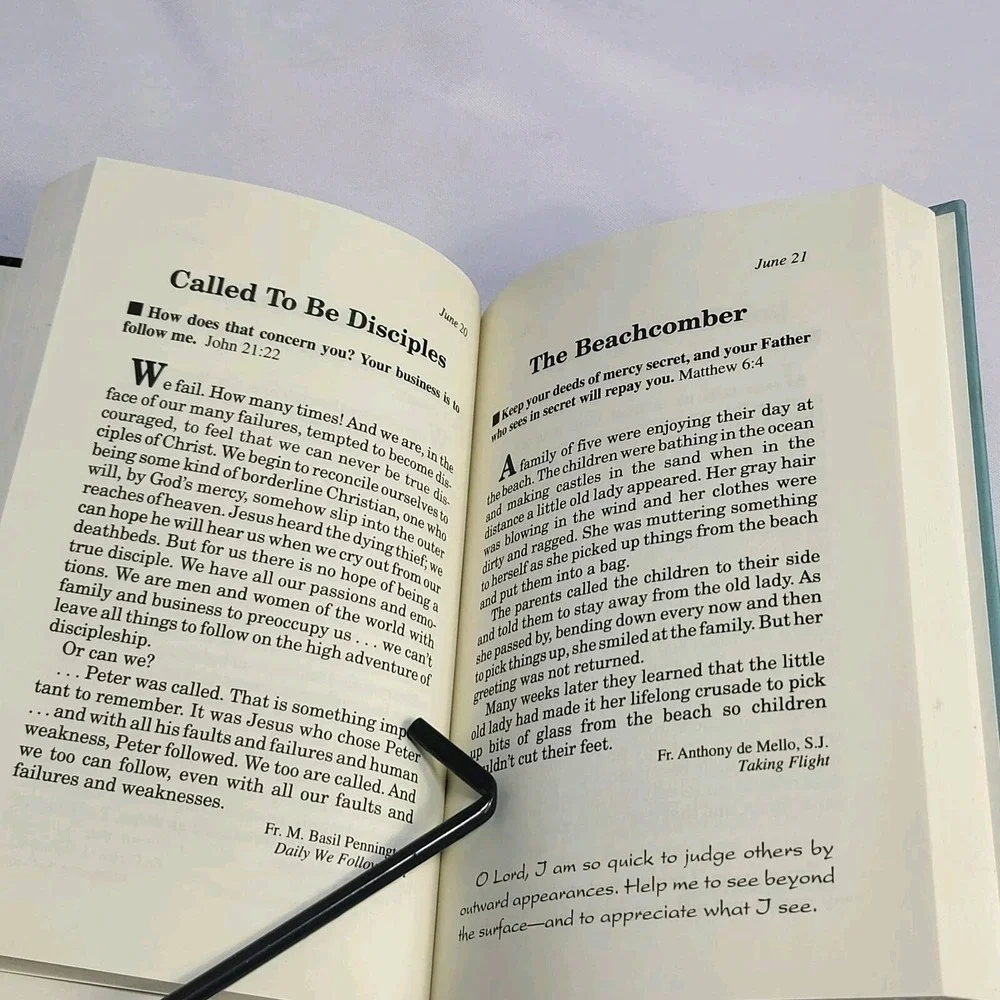 A Treasury of Living Faith Catholic Devotions Every Day Of The Year Adams Book